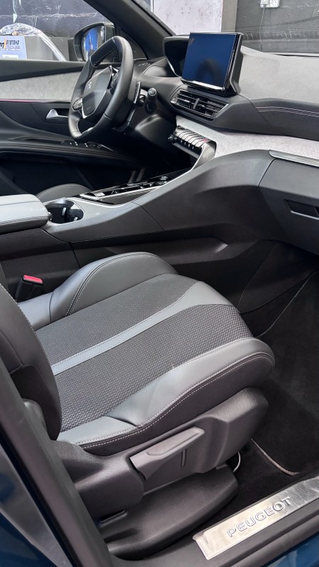 Nettoyage intérieur véhicule BMW à Couëron en Loire-Atlantique (44)